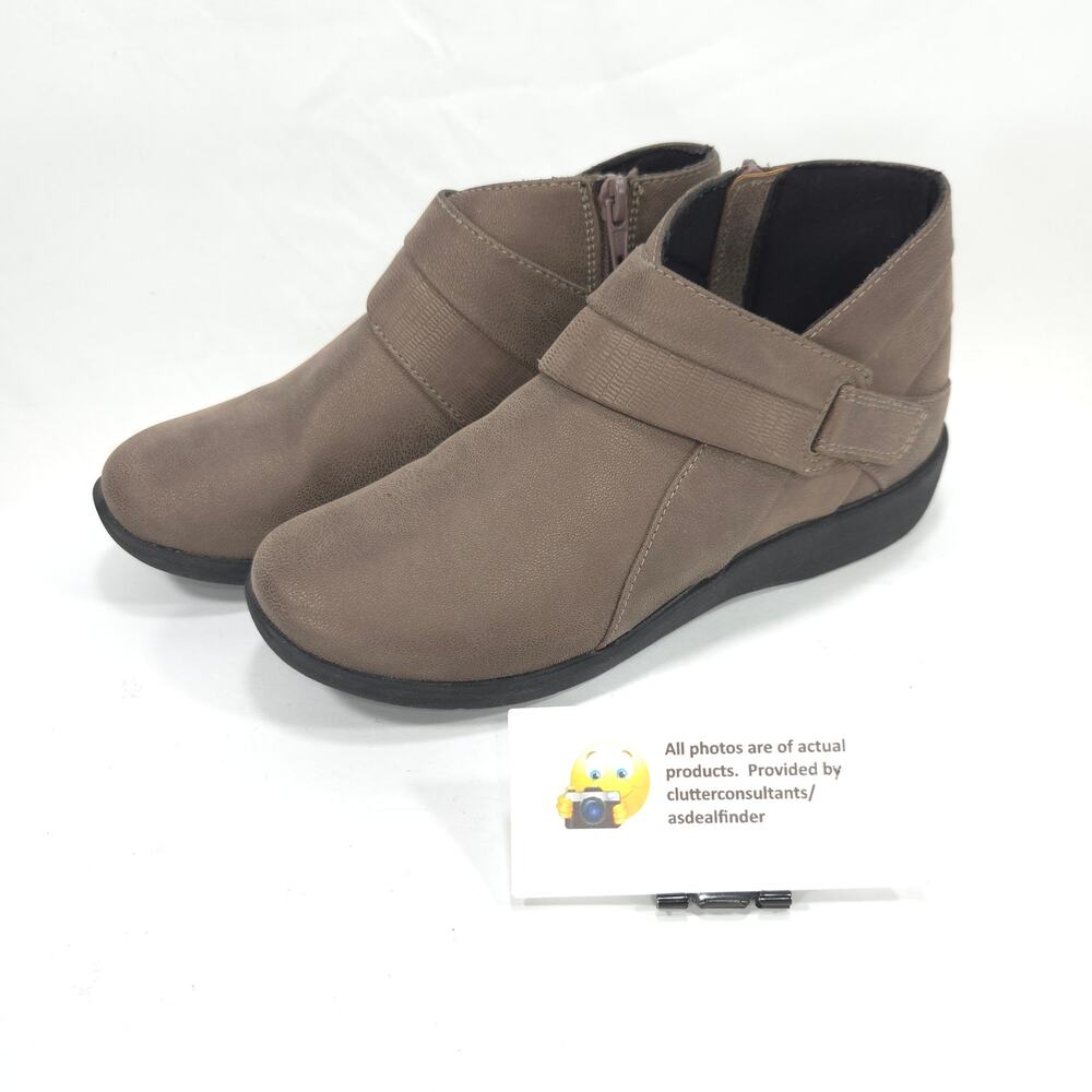 Cloudsteppers by Clarks Side Zipper Ankle Bootie Womens Size 5.5 23535 Brown